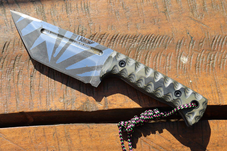 Minerva – Handgefertigtes Bushcraftmesser aus der Schweiz