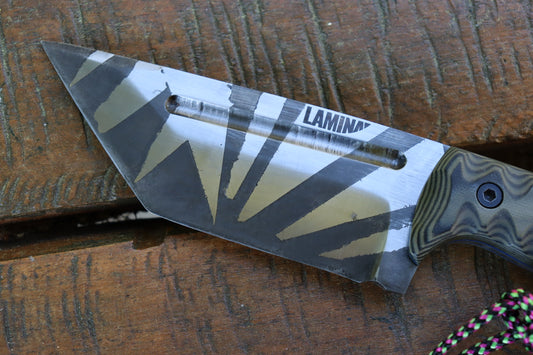 Minerva – Handgefertigtes Bushcraftmesser aus der Schweiz