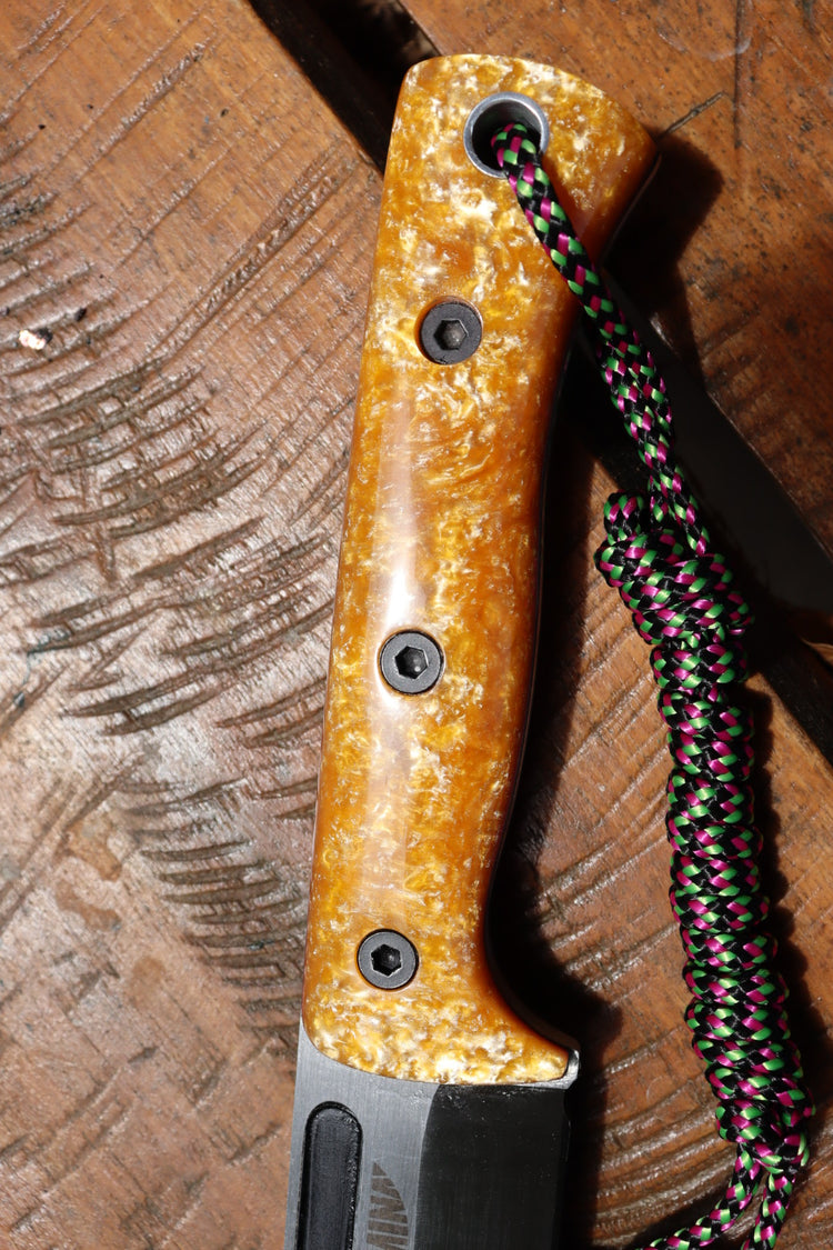 Hadrian Messer | Handgefertigtes Schweizer Bushcraftmesser – LAMINA Knives