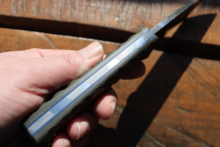 Minerva – Handgefertigtes Bushcraftmesser aus der Schweiz