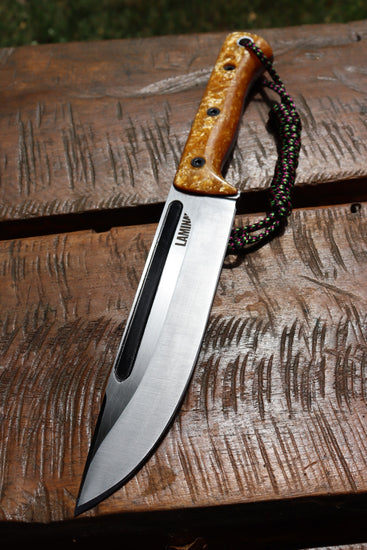 Hadrian Messer – Outdoor-Bushcraftmesser aus Schweizer Werkstatt